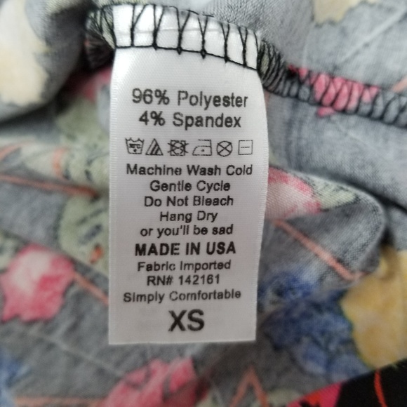 ✅Lularoe XS Roses Irma Tunic Tee - P - Picture 5 of 7